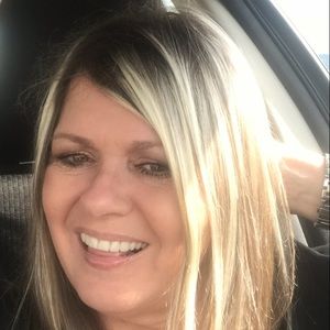 Meet your Posher, Charline